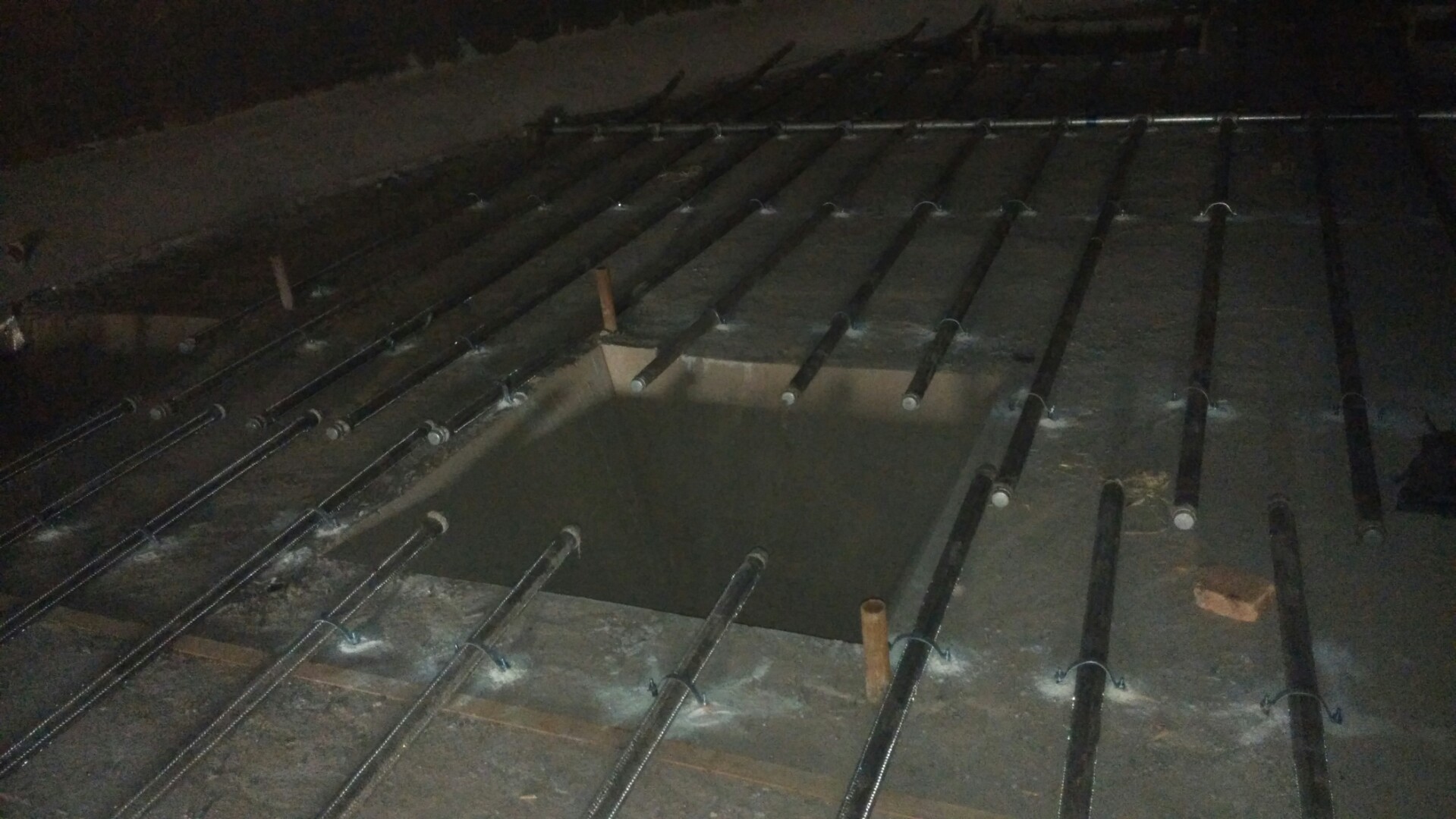 白马井镇流化棒